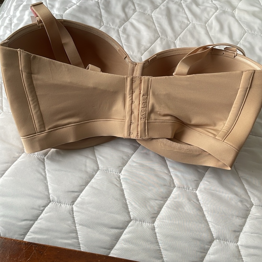 Strap/strapless bra. - Picture 2 of 5